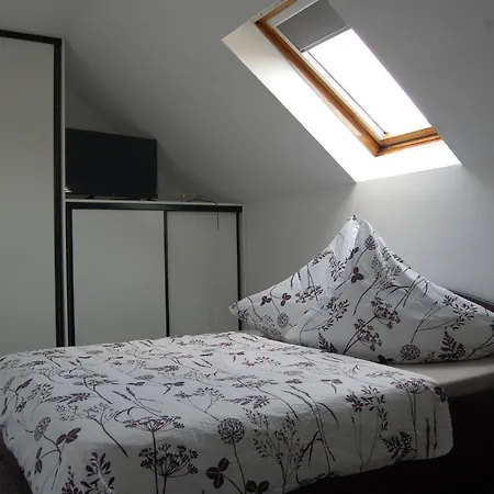 Levandule 3* רומבורק